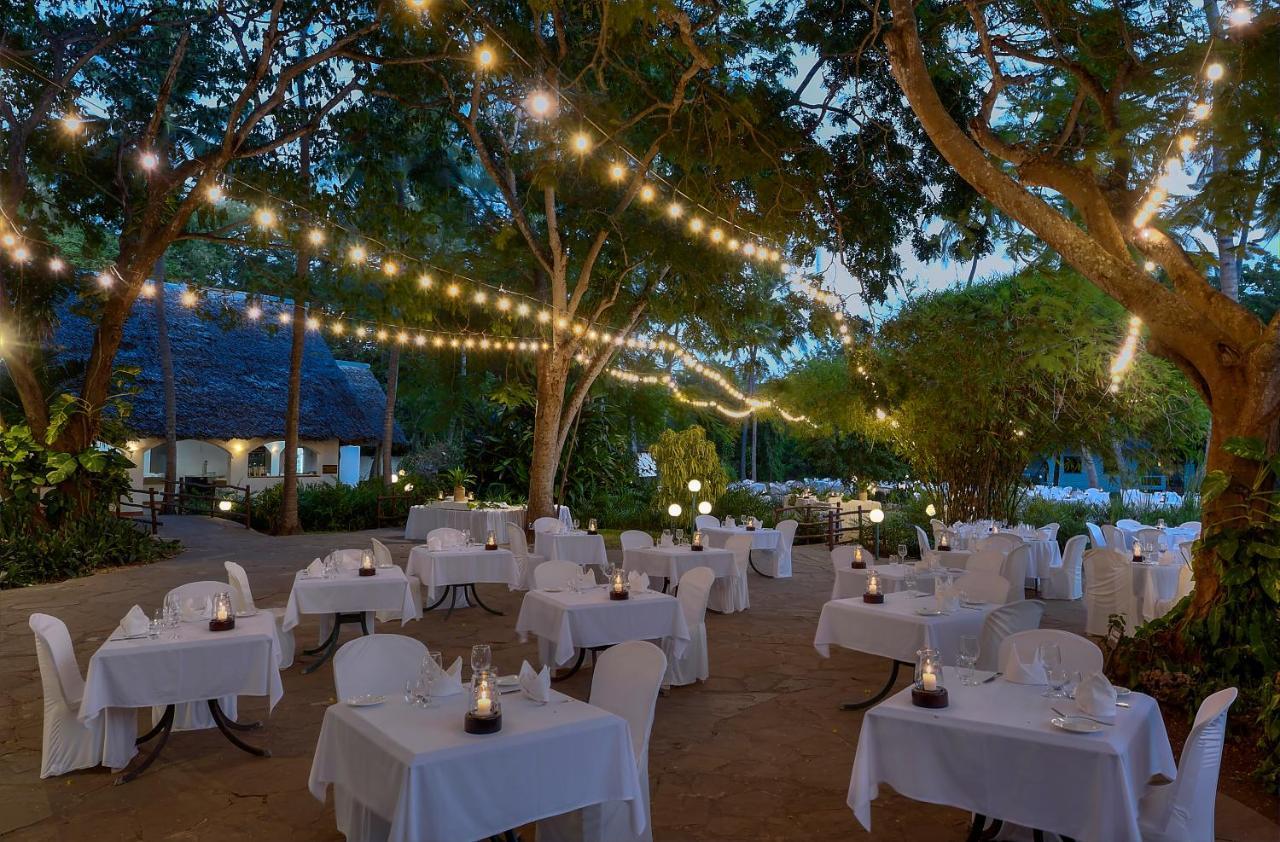 Diamonds Leisure Beach & Golf Resort Playa de Diani Exterior foto The Deck at The Oberoi, Mumbai