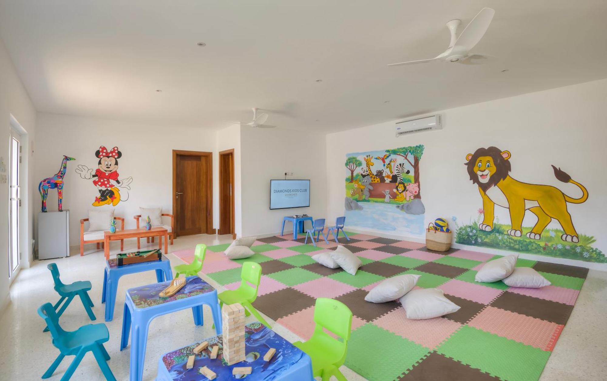 Diamonds Leisure Beach & Golf Resort Playa de Diani Exterior foto Childcare centre