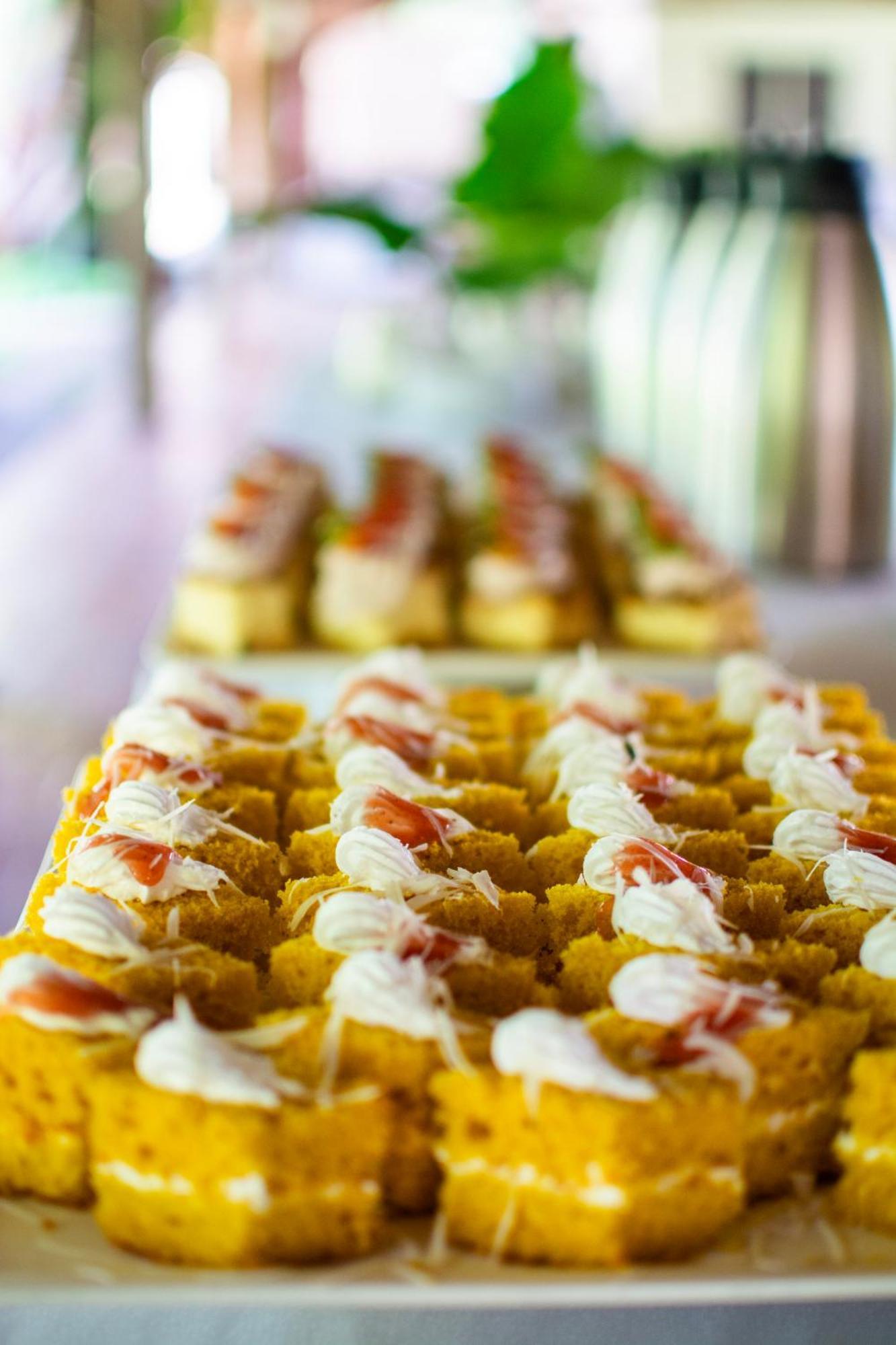 Diamonds Leisure Beach & Golf Resort Playa de Diani Exterior foto A display of canapés