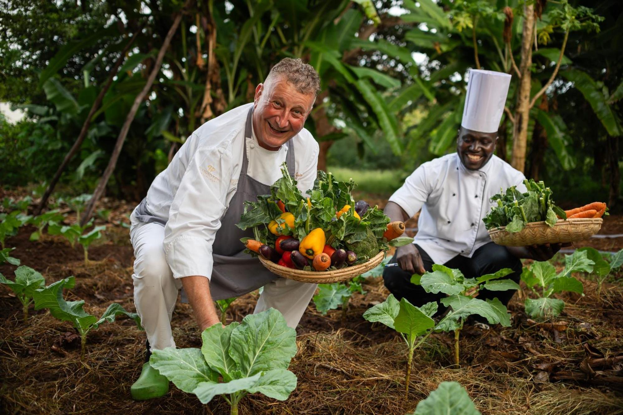 Diamonds Leisure Beach & Golf Resort Playa de Diani Exterior foto Chef and his sous-chef in the kitchen garden