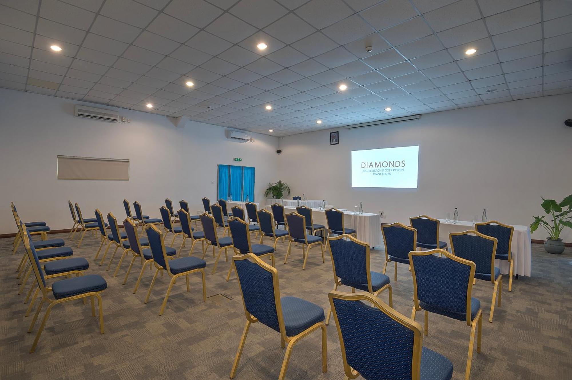Diamonds Leisure Beach & Golf Resort Playa de Diani Exterior foto The conference room