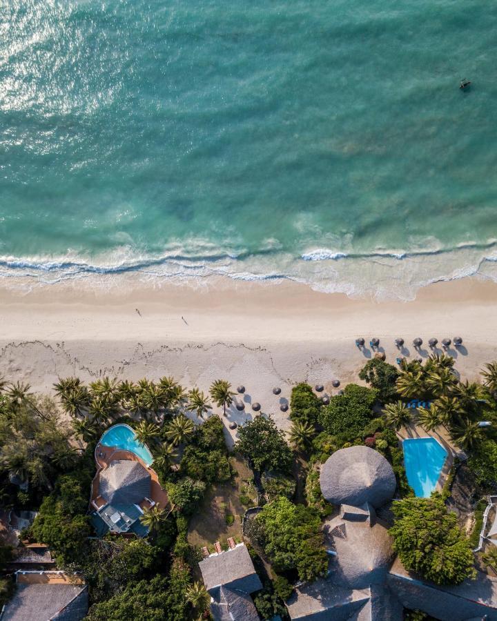Diamonds Leisure Beach & Golf Resort Playa de Diani Exterior foto Aerial view of the beach